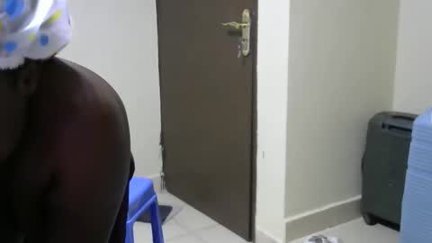 Cate online show from 10-16-25, 03:46