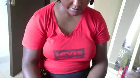 Snapshot of maseratty chatting on 02-23-26, 09:39 Cate online show from 02-23-26, 09:39