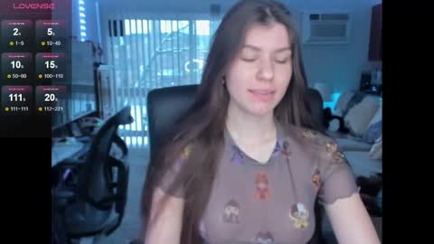 Snapshot of mash_hub chatting on 01-14-25, 01:28 Mash online show from 01-14-25, 01:28