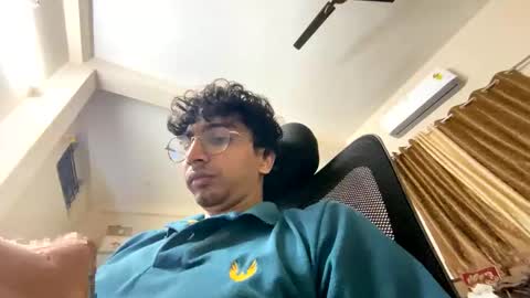 maskboyz2003 online show from 10-17-25, 05:37