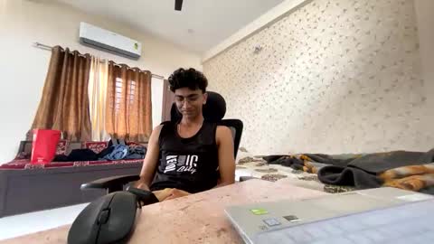 maskboyz2003 online show from 11-01-25, 03:52