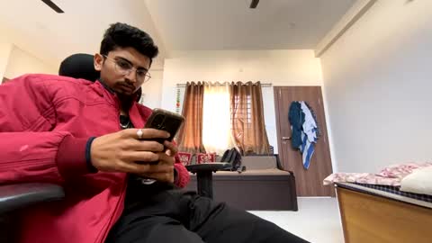 Snapshot of maskboyz2004 chatting on 12-12-24, 02:26 Mask Boy online show from 12-12-24, 02:26