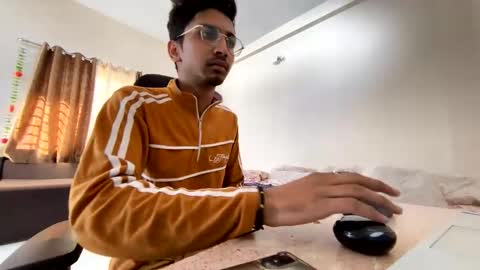 Snapshot of maskboyz2004 chatting on 12-17-24, 04:12 Mask Boy online show from 12-17-24, 04:12