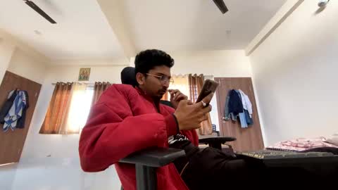 Snapshot of maskboyz2004 chatting on 12-22-24, 04:17 Mask Boy online show from 12-22-24, 04:17