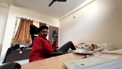 Snapshot of maskboyz2004 chatting on 01-17-25, 08:24 Mask Boy online show from 01-17-25, 08:24