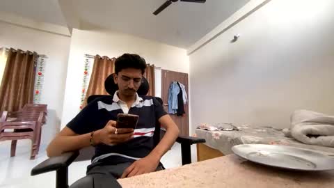 Snapshot of maskboyz2004 chatting on 01-20-25, 07:25 Mask Boy online show from 01-20-25, 07:25