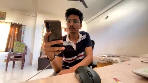 Snapshot of maskboyz2004 chatting on 01-21-25, 03:04 Mask Boy online show from 01-21-25, 03:04