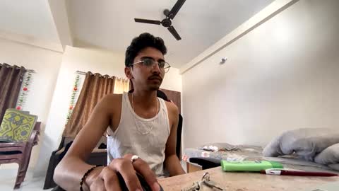 Snapshot of maskboyz2004 chatting on 01-21-25, 07:37 Mask Boy online show from 01-21-25, 07:37