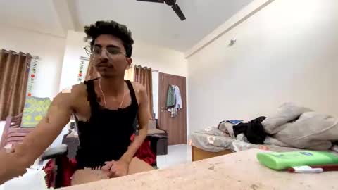 Snapshot of maskboyz2004 chatting on 01-22-25, 10:07 Mask Boy online show from 01-22-25, 10:07