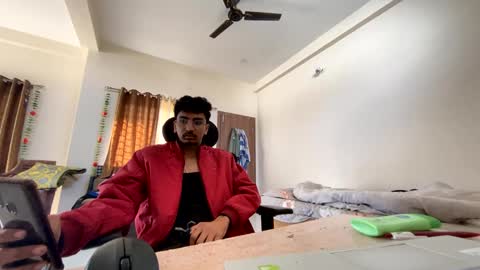 Snapshot of maskboyz2004 chatting on 01-23-25, 04:09 Mask Boy online show from 01-23-25, 04:09