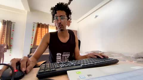 Snapshot of maskboyz2004 chatting on 02-05-25, 03:23 Mask Boy online show from 02-05-25, 03:23