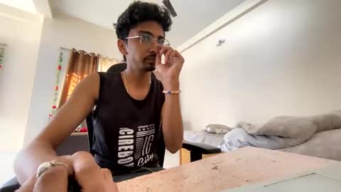 Snapshot of maskboyz2004 chatting on 02-13-25, 04:00 Mask Boy online show from 02-13-25, 04:00