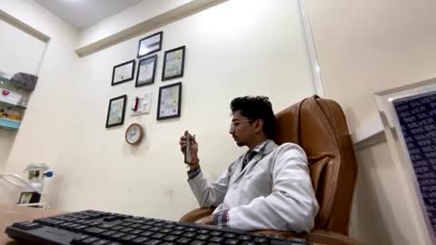 Snapshot of maskboyz2004 chatting on 02-13-25, 03:14 Mask Boy online show from 02-13-25, 03:14