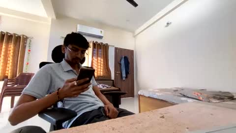 Snapshot of maskboyz2004 chatting on 03-05-25, 03:51 Mask Boy online show from 03-05-25, 03:51