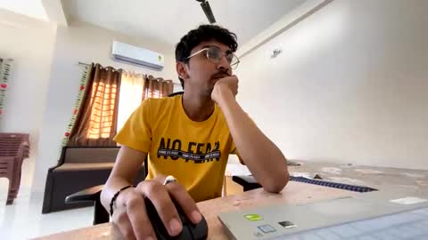 Snapshot of maskboyz2004 chatting on 03-08-25, 03:17 Mask Boy online show from 03-08-25, 03:17