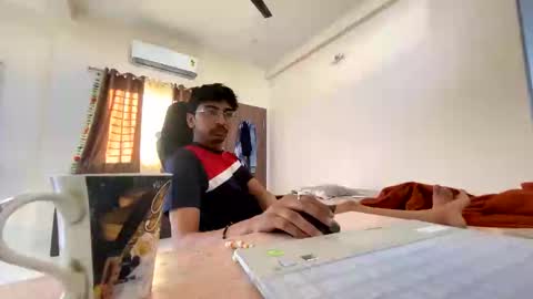 Snapshot of maskboyz2004 chatting on 03-09-25, 02:39 Mask Boy online show from 03-09-25, 02:39