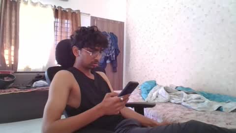 Snapshot of maskboyz2004 chatting on 10-01-25, 03:56 Mask Boy online show from 10-01-25, 03:56