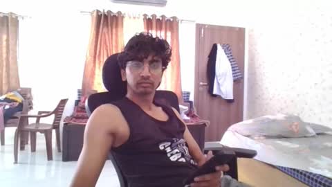 Snapshot of maskboyz2004 chatting on 10-06-25, 03:48 Mask Boy online show from 10-06-25, 03:48