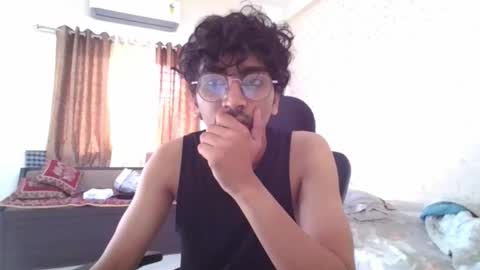 Snapshot of maskboyz2004 chatting on 10-09-25, 02:53 Mask Boy online show from 10-09-25, 02:53