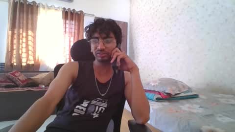 Snapshot of maskboyz2004 chatting on 10-11-25, 03:28 Mask Boy online show from 10-11-25, 03:28