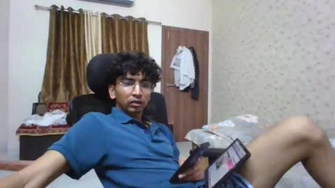 Snapshot of maskboyz2004 chatting on 10-17-25, 05:37 Mask Boy online show from 10-17-25, 05:37