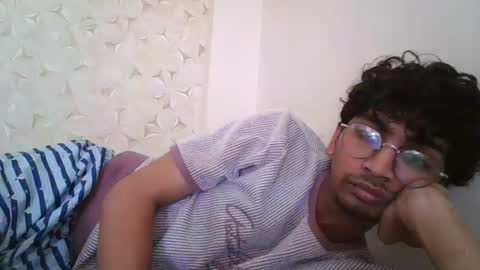 Snapshot of maskboyz2004 chatting on 10-20-25, 04:46 Mask Boy online show from 10-20-25, 04:46