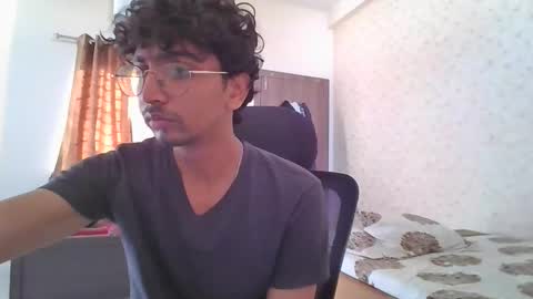 Snapshot of maskboyz2004 chatting on 10-22-25, 02:56 Mask Boy online show from 10-22-25, 02:56