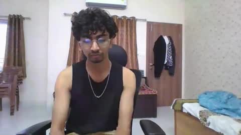 Snapshot of maskboyz2004 chatting on 10-26-25, 02:06 Mask Boy online show from 10-26-25, 02:06