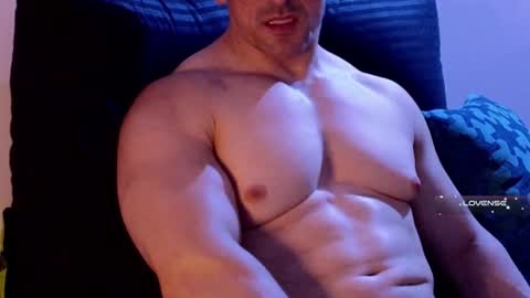 Snapshot of masked_bodybuilder chatting on 02-02-25, 04:32 masked_bodybuilder online show from 02-02-25, 04:32