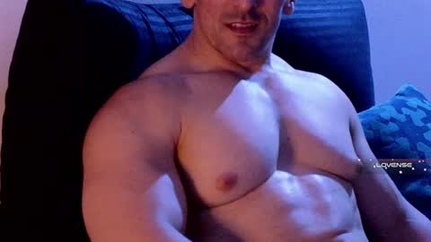 Snapshot of masked_bodybuilder chatting on 02-02-25, 09:45 masked_bodybuilder online show from 02-02-25, 09:45