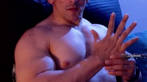 Snapshot of masked_bodybuilder chatting on 02-03-25, 09:18 masked_bodybuilder online show from 02-03-25, 09:18