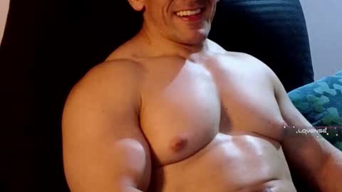 Snapshot of masked_bodybuilder chatting on 03-02-25, 09:11 masked_bodybuilder online show from 03-02-25, 09:11