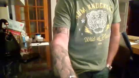 Masked Masturbation Couple online show from 09-19-25, 09:59