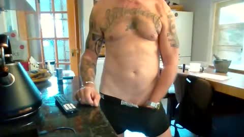 Masked Masturbation Couple online show from 09-24-25, 02:42