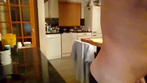 Masked Masturbation Couple online show from 12-01-25, 07:24