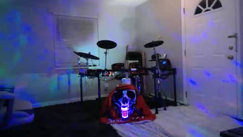 Snapshot of massageartist chatting on 11-09-25, 02:10 HappyZending online show from 11-09-25, 02:10