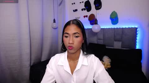 Snapshot of massielhot chatting on 11-28-25, 10:34 massielhot online show from 11-28-25, 10:34