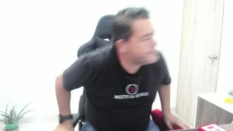 Snapshot of massimo_danger chatting on 10-28-25, 07:05 massimo_danger online show from 10-28-25, 07:05