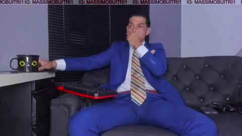 I am Massimo online show from 11-17-25, 11:05