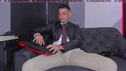 I am Massimo online show from 11-22-25, 02:05