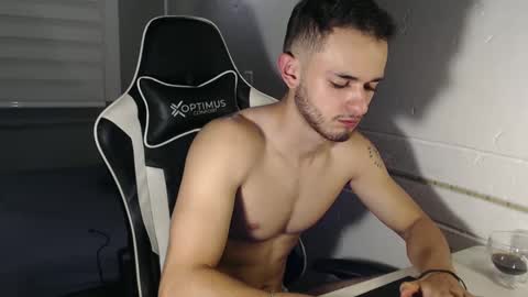 Snapshot of massimo_jiovano chatting on 01-11-25, 11:13 massimo online show from 01-11-25, 11:13