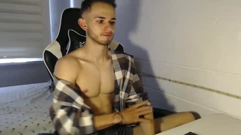 Snapshot of massimo_jiovano chatting on 03-02-25, 04:21 massimo online show from 03-02-25, 04:21