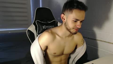 Snapshot of massimo_jiovano chatting on 03-08-25, 05:11 massimo online show from 03-08-25, 05:11