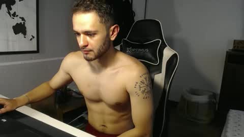 Snapshot of massimo_jiovano chatting on 11-16-25, 04:12 massimo online show from 11-16-25, 04:12