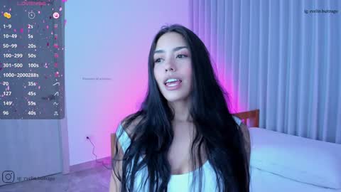 Snapshot of massivecockfuckbunny chatting on 12-10-24, 03:41 Eve Independent model online show from 12-10-24, 03:41