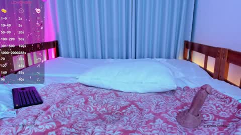 Snapshot of massivecockfuckbunny chatting on 12-17-24, 02:44 Eve Independent model online show from 12-17-24, 02:44