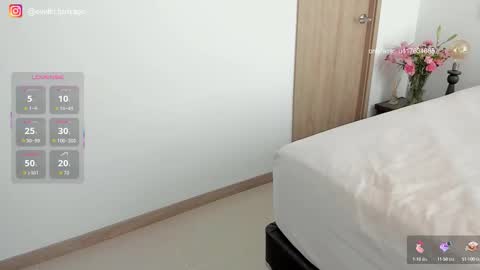 Snapshot of massivecockfuckbunny chatting on 09-13-25, 02:06 Eve Independent model online show from 09-13-25, 02:06