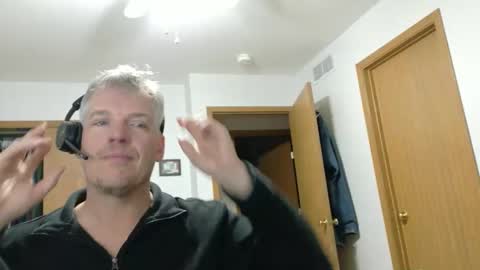 Snapshot of master_thorn chatting on 11-06-25, 02:56 Master Thorn online show from 11-06-25, 02:56