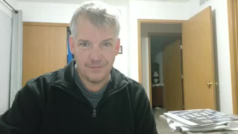 Snapshot of master_thorn chatting on 11-19-25, 04:01 Master Thorn online show from 11-19-25, 04:01