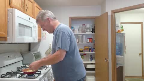 Snapshot of master_thorn chatting on 11-22-25, 06:51 Master Thorn online show from 11-22-25, 06:51